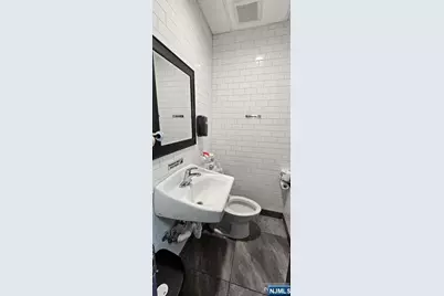 1357 16th Street, Fort Lee, NJ 07024 - Photo 15