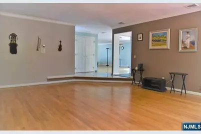 39 Irving Avenue, Englewood Cliffs, NJ 07632 - Photo 9