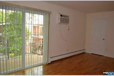110 Midland Avenue 13A #13A, Midland Park, NJ 07432 - Photo 3