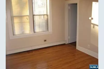 75 Barkley Avenue 4 #4, Clifton, NJ 07011 - Photo 5
