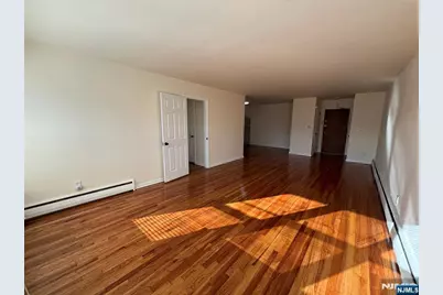 420 Broad Avenue 5B #5B, Palisades Park, NJ 07650 - Photo 5