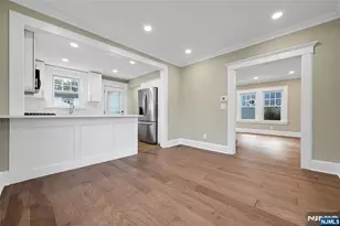 25 Marinus St, Rochelle Park Township, NJ 07662 - Photo 7