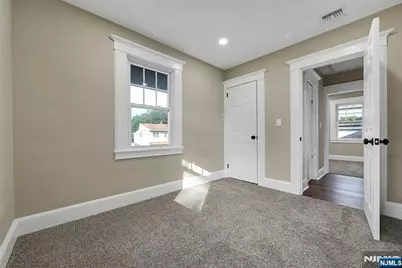 25 Marinus Street, Rochelle Park Township, NJ 07662 - Photo 11