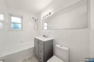 2200 Center Ave D1, Fort Lee, NJ 07024 - Photo 11