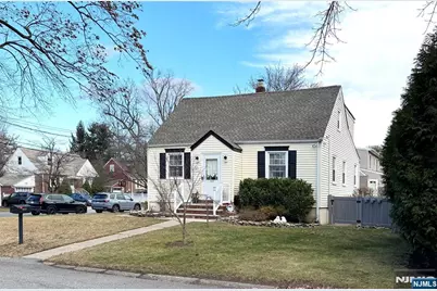 1037 Carnation Drive, New Milford, NJ 07646 - Photo 3