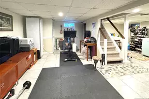 1037 Carnation Dr, New Milford, NJ 07646 - Photo 29