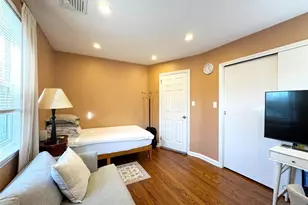 1037 Carnation Dr, New Milford, NJ 07646 - Photo 7