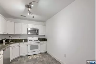 1037 Cumberland Court, Mahwah, NJ 07430 - Photo 5