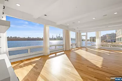 9 Somerset Lane 222 #222, Edgewater, NJ 07020 - Photo 11