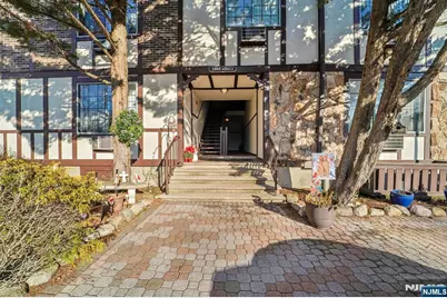 2007 Hawthorne Lane 2007 #2007, Mahwah, NJ 07430 - Photo 3