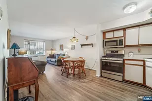 2007 Hawthorne Ln 2007, Mahwah, NJ 07430 - Photo 9