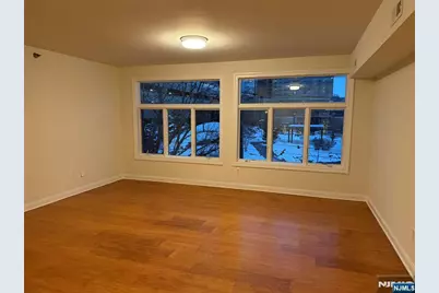 2022 Central Road 306 #306, Fort Lee, NJ 07024 - Photo 5