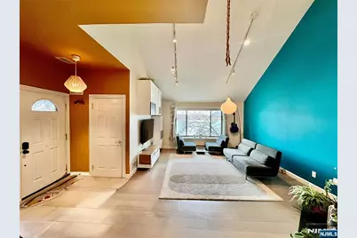 195 Sandcastle Key, Secaucus, NJ 07094 - Photo 5