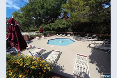 195 Sandcastle Key, Secaucus, NJ 07094 - Photo 41