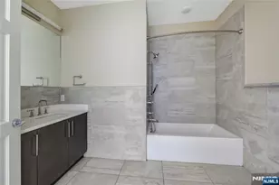 15 Somerset 420, Edgewater, NJ 07020 - Photo 7