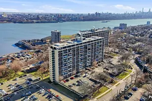 2 Horizon 1010, Fort Lee, NJ 07024 - Photo 33