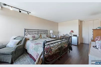 2 Horizon 1010 #1010, Fort Lee, NJ 07024 - Photo 19