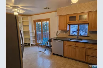 53 Petersilge Drive, Little Ferry, NJ 07643 - Photo 7