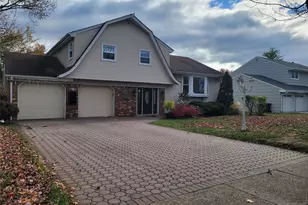 248 Oakwood Dr, Paramus, NJ 07652 - Photo 1