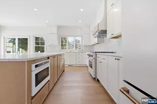 442 Ellis Pl, Wyckoff Township, NJ 07481 - Photo 9