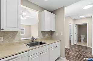 905 River Road 224, Edgewater, NJ 07020 - Photo 11