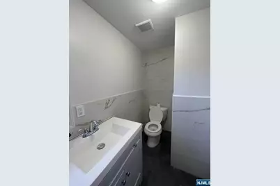 10 -16 Hopper 2 #2, Paterson, NJ 07522 - Photo 9