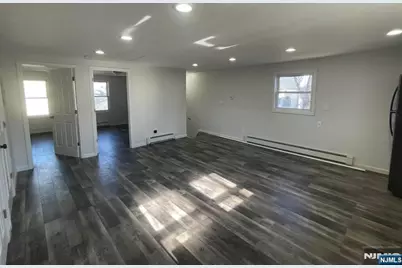 10 -16 Hopper 2 #2, Paterson, NJ 07522 - Photo 3