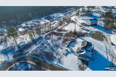 60 Heritage Drive, West Milford, NJ 07480 - Photo 9