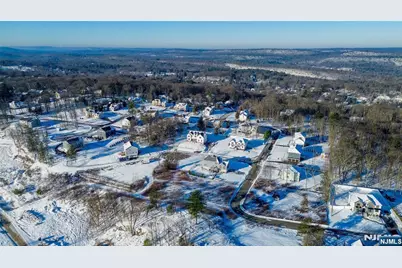 60 Heritage Drive, West Milford, NJ 07480 - Photo 7