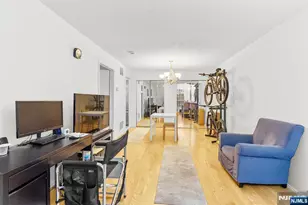 696 Pepperidge Rd, Mahwah, NJ 07430 - Photo 3