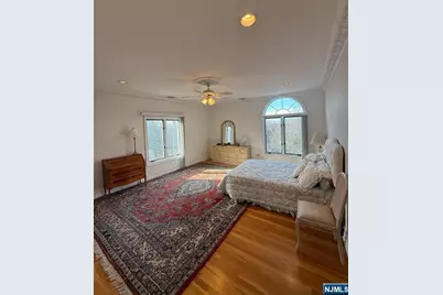 24 Club Way, Montclair, NJ 07009 - Photo 15