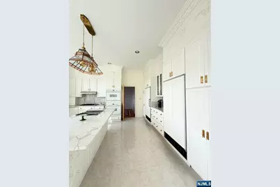 24 Club Way, Montclair, NJ 07009 - Photo 3