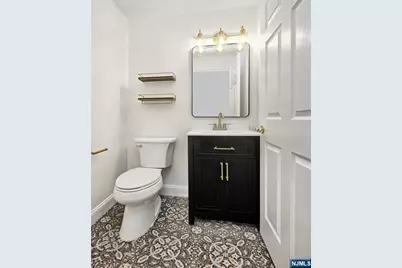 126 Abbie Court, Guttenberg, NJ 07093 - Photo 5