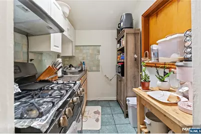 86 Clendenny, Jersey City, NJ 07304 - Photo 3