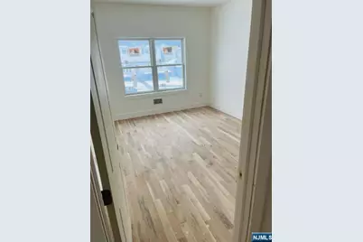 180 Philip Avenue, Elmwood Park, NJ 07407 - Photo 9