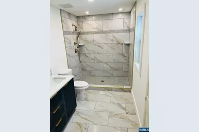 180 Philip Avenue, Elmwood Park, NJ 07407 - Photo 11