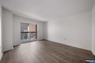 402 Chase Ct 402, Edgewater, NJ 07020 - Photo 13