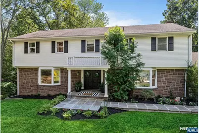 910 Huron Road, Franklin Lakes, NJ 07417 - Photo 3