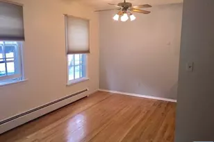 712 Cedar Ln 2, Teaneck Township, NJ 07666 - Photo 5