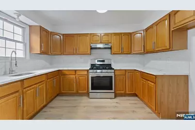 16 Kinney Street, Newark, NJ 07102 - Photo 3