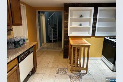 449 Taft Avenue 1B #1B, Woodland Park, NJ 07424 - Photo 5