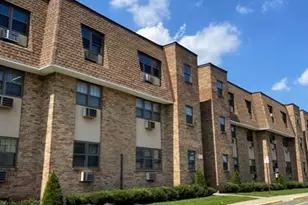 220 Meadow Ln B33, Secaucus, NJ 07094 - Photo 1