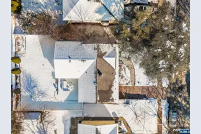 14 Weeks Court, Clifton, NJ 07013 - Photo 3