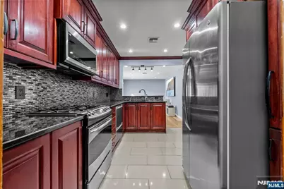 14 Weeks Court, Clifton, NJ 07013 - Photo 11