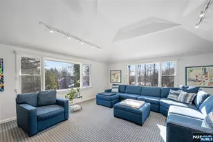 15 Kenwood Dr, Woodcliff Lake, NJ 07677 - Photo 15