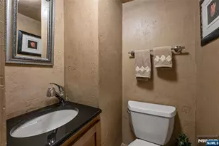 15 Kenwood Dr, Woodcliff Lake, NJ 07677 - Photo 33