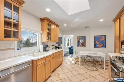 15 Kenwood Drive, Woodcliff Lake, NJ 07677 - Photo 13