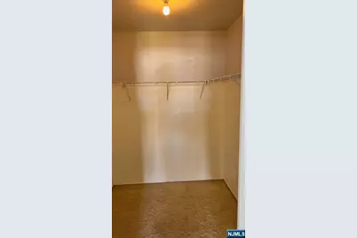 4 Hedgerow Drive, Englewood, NJ 07631 - Photo 7