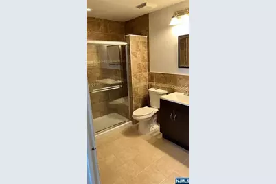 4 Hedgerow Drive, Englewood, NJ 07631 - Photo 3