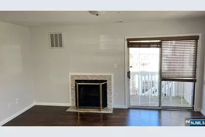 4 Hedgerow Drive, Englewood, NJ 07631 - Photo 3